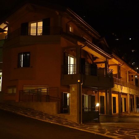 Helianthus Residence Канеро Ривиера Екстериор снимка
