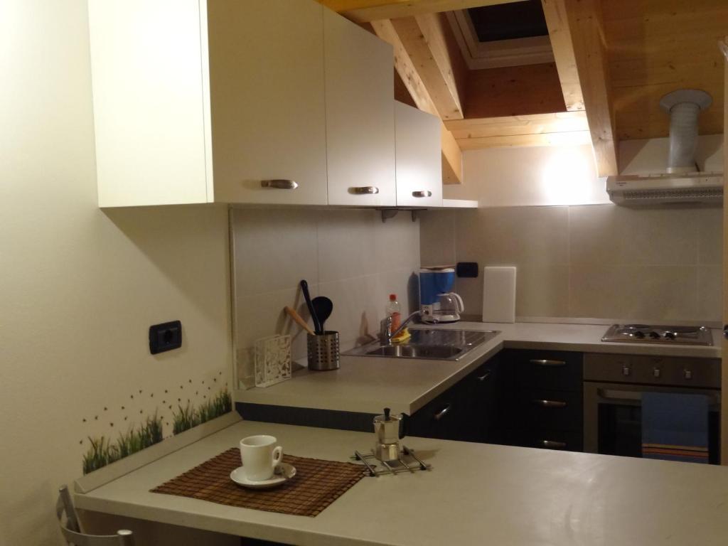 Helianthus Residence Канеро Ривиера Стая снимка
