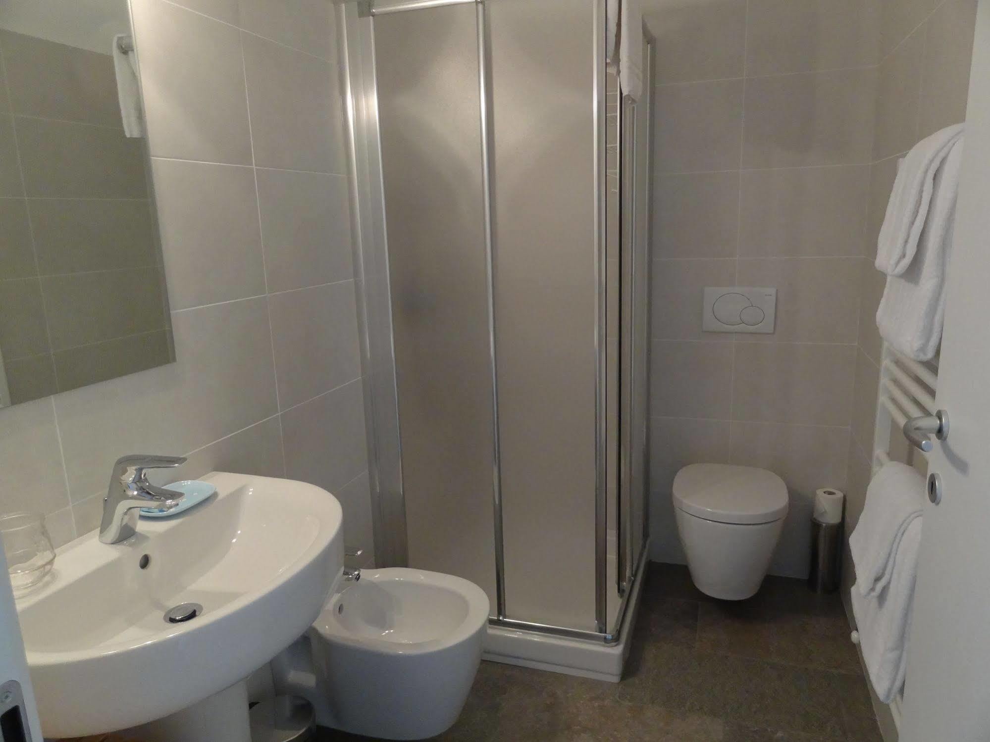 Helianthus Residence Канеро Ривиера Екстериор снимка